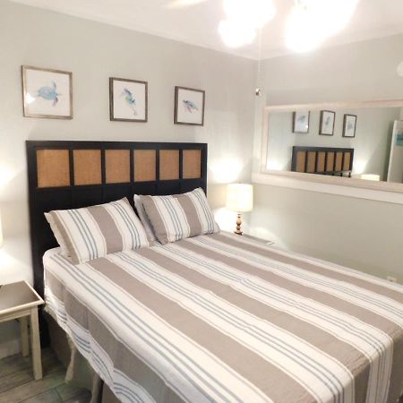 Budget Friendly Condo Perfect For A Romantic Getaway Within Walking Distance To The Beach! กัลฟ์ชอร์ส ภายนอก รูปภาพ