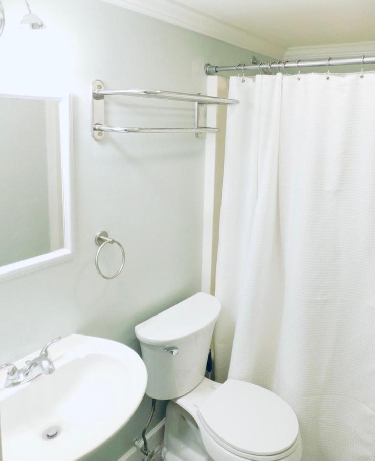 Budget Friendly Condo Perfect For A Romantic Getaway Within Walking Distance To The Beach! กัลฟ์ชอร์ส ภายนอก รูปภาพ
