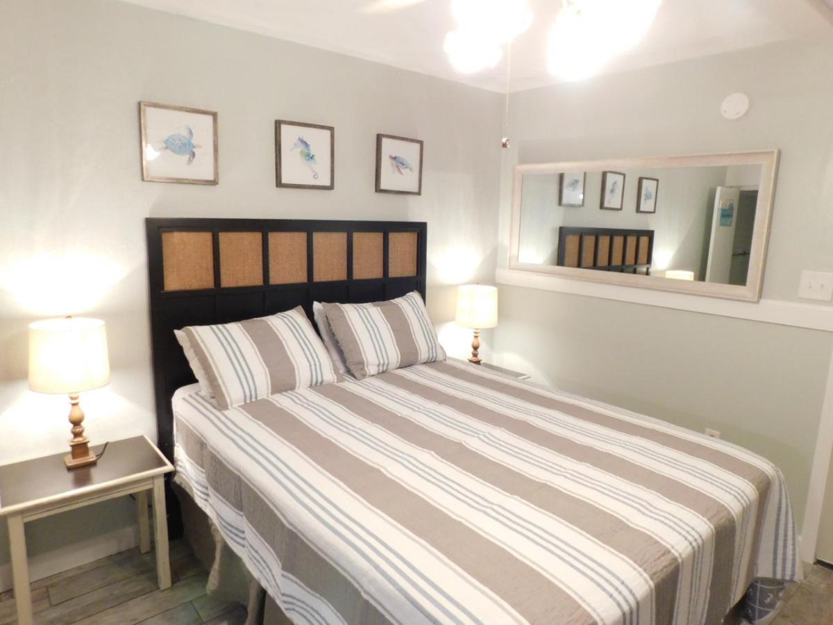 Budget Friendly Condo Perfect For A Romantic Getaway Within Walking Distance To The Beach! กัลฟ์ชอร์ส ภายนอก รูปภาพ