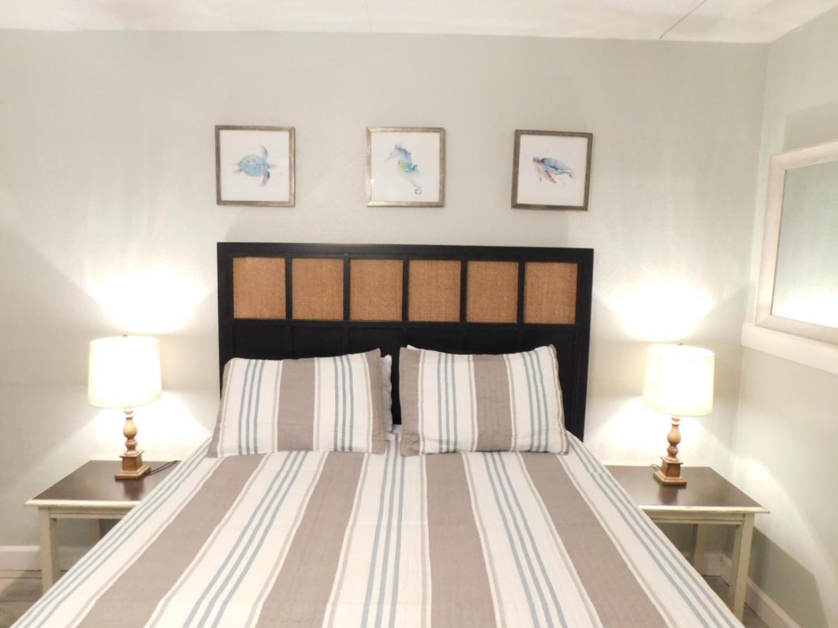 Budget Friendly Condo Perfect For A Romantic Getaway Within Walking Distance To The Beach! กัลฟ์ชอร์ส ภายนอก รูปภาพ