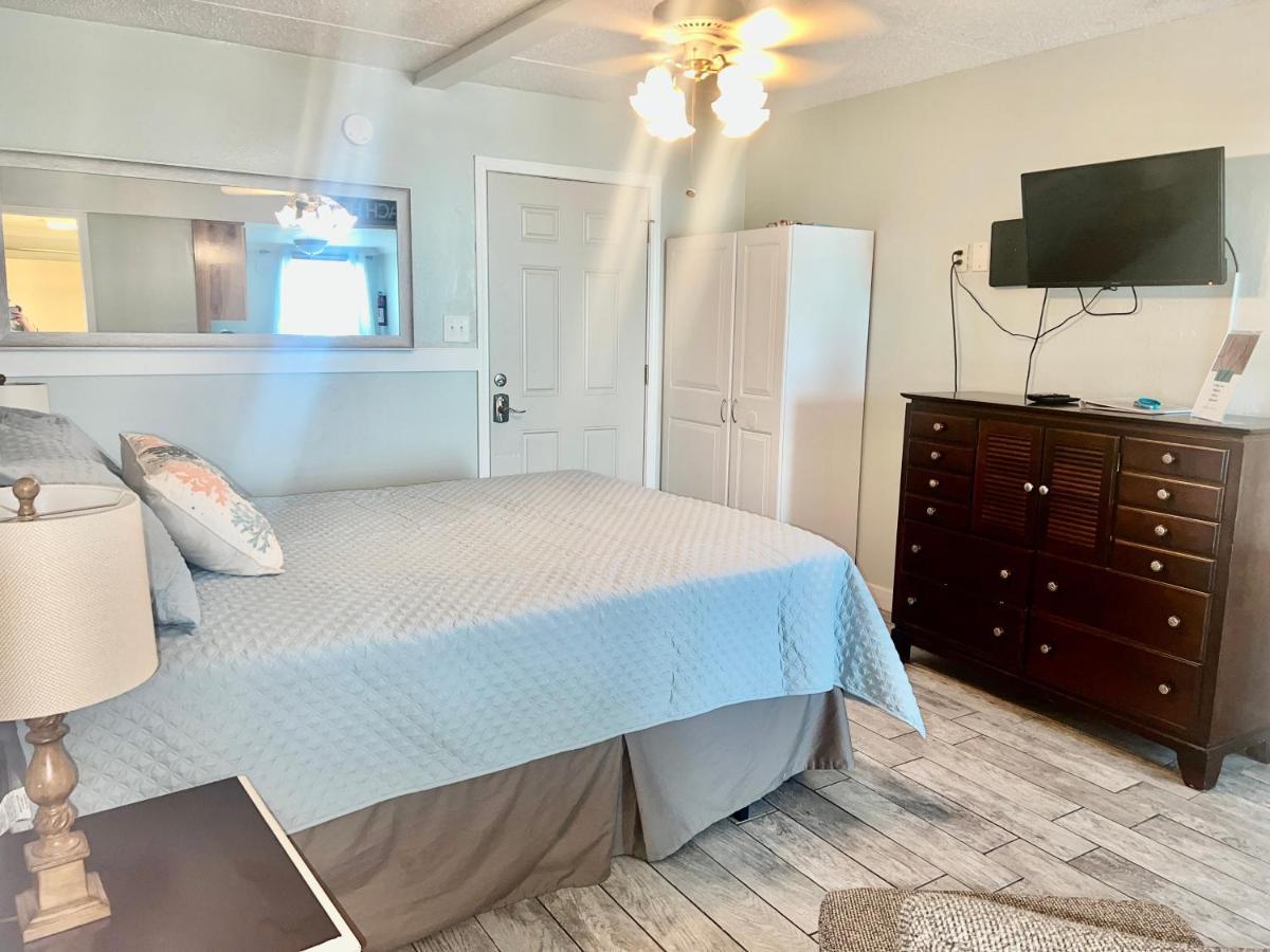 Budget Friendly Condo Perfect For A Romantic Getaway Within Walking Distance To The Beach! กัลฟ์ชอร์ส ภายนอก รูปภาพ