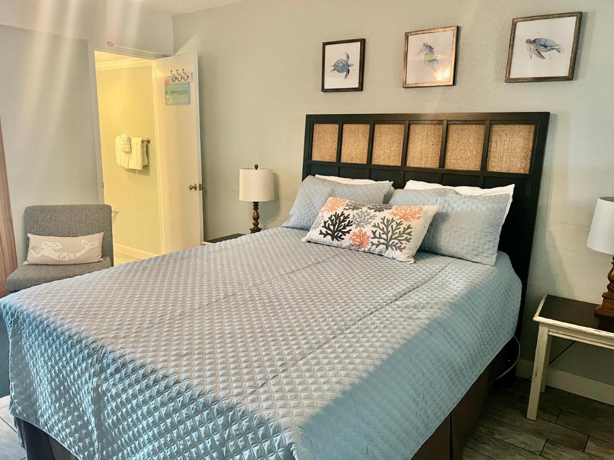Budget Friendly Condo Perfect For A Romantic Getaway Within Walking Distance To The Beach! กัลฟ์ชอร์ส ภายนอก รูปภาพ
