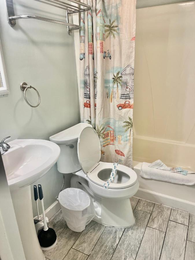 Budget Friendly Condo Perfect For A Romantic Getaway Within Walking Distance To The Beach! กัลฟ์ชอร์ส ภายนอก รูปภาพ