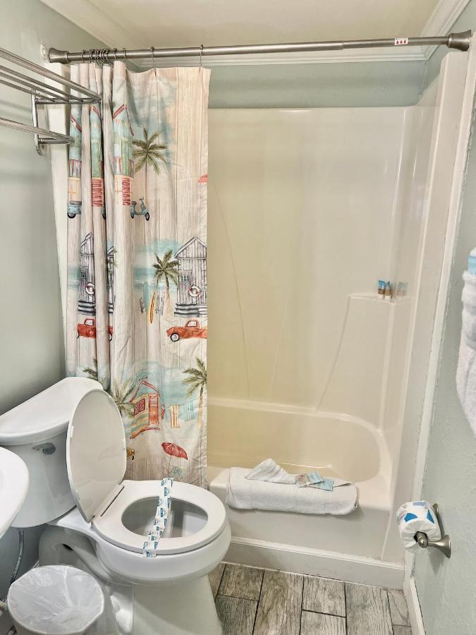 Budget Friendly Condo Perfect For A Romantic Getaway Within Walking Distance To The Beach! กัลฟ์ชอร์ส ภายนอก รูปภาพ